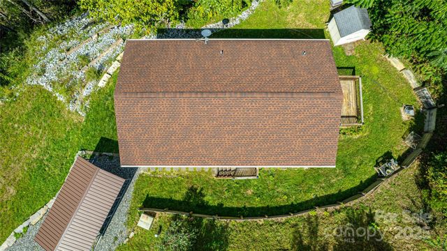11 Grand Canyon Drive, Hendersonville, NC 28792