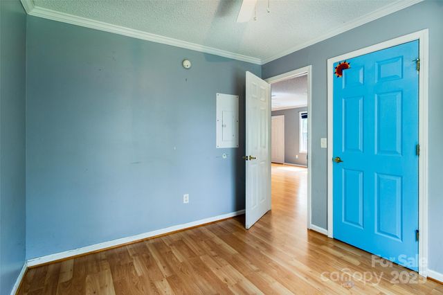 11 Grand Canyon Drive, Hendersonville, NC 28792