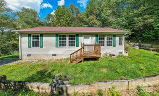 11 Grand Canyon Drive, Hendersonville, NC 28792