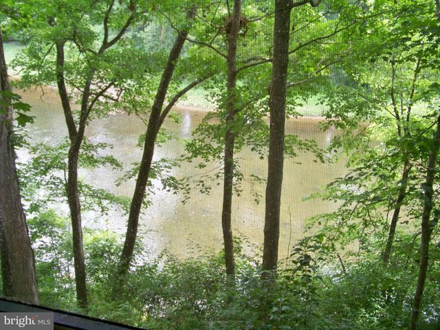 1968 WILDERNESS RD, Lancaster, PA 17603