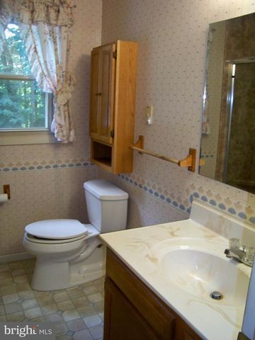 1968 WILDERNESS RD, Lancaster, PA 17603