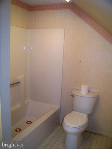1968 WILDERNESS RD, Lancaster, PA 17603