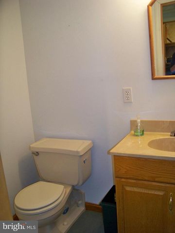 1968 WILDERNESS RD, Lancaster, PA 17603