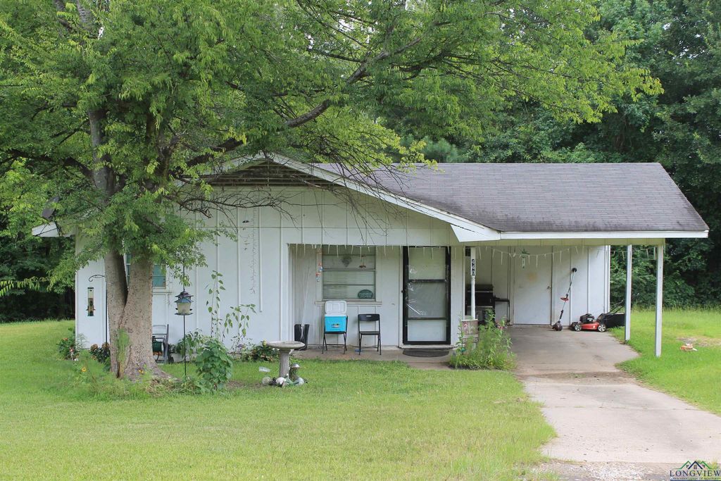 440 Ellis Drive, Waskom, TX 75692