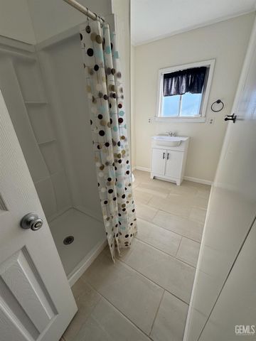 200 E Street, Taft, CA 93268