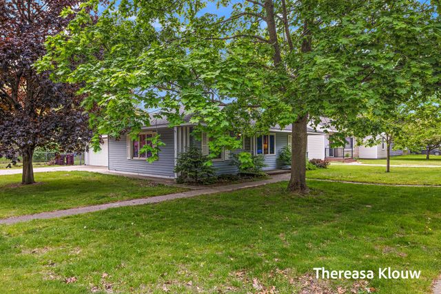 710 Quarterline Road, Muskegon Twp, MI 49442