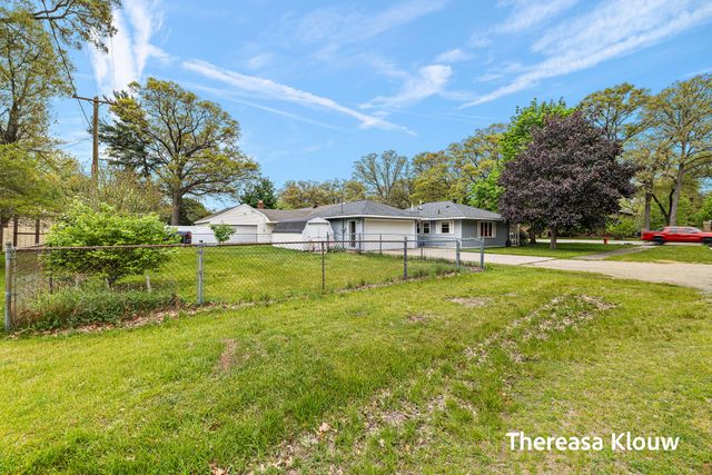 710 Quarterline Road, Muskegon Twp, MI 49442