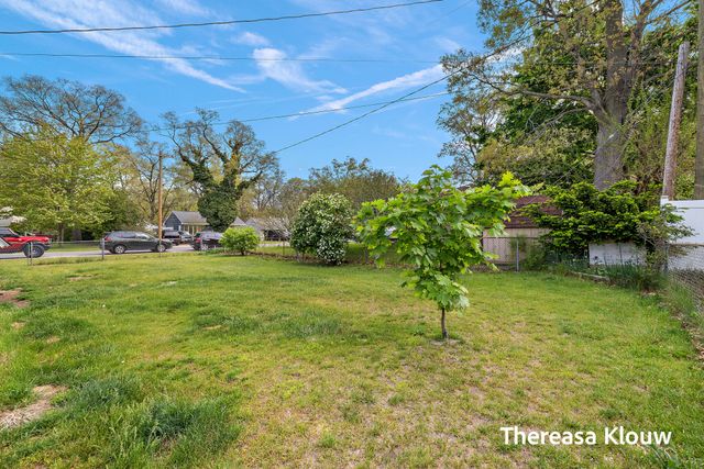 710 Quarterline Road, Muskegon Twp, MI 49442