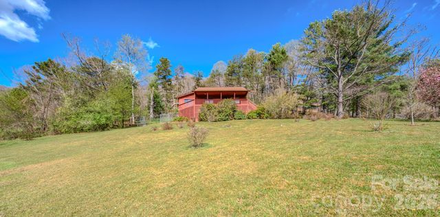 42 Camelfield Road, Weaverville, NC 28787