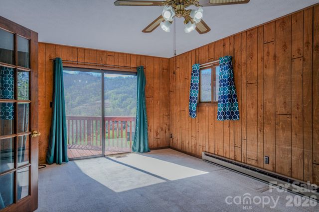 42 Camelfield Road, Weaverville, NC 28787