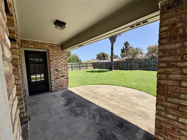 4909 W Saint Charles Ave Avenue, Lake Charles, LA 70605