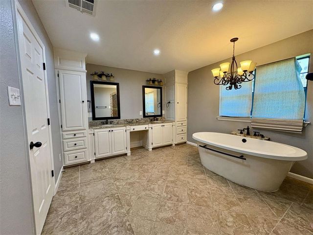 4909 W Saint Charles Ave Avenue, Lake Charles, LA 70605