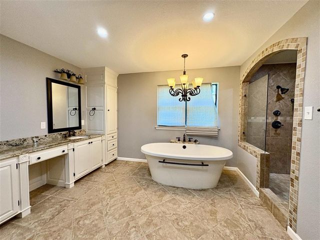 4909 W Saint Charles Ave Avenue, Lake Charles, LA 70605