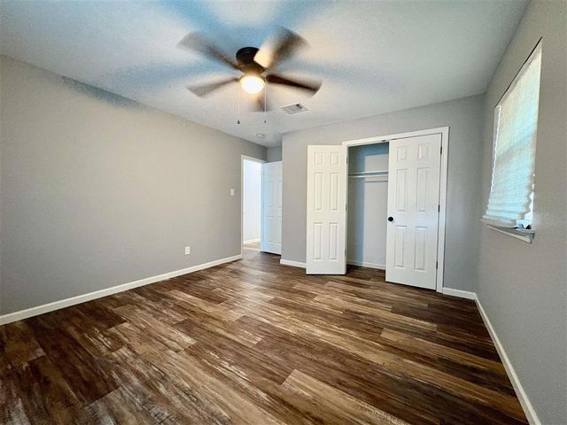 4909 W Saint Charles Ave Avenue, Lake Charles, LA 70605
