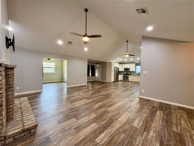 4909 W Saint Charles Ave Avenue, Lake Charles, LA 70605