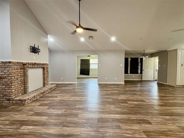4909 W Saint Charles Ave Avenue, Lake Charles, LA 70605