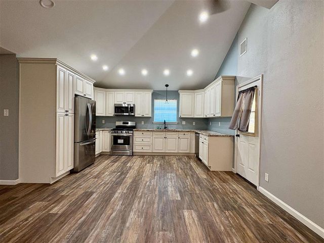 4909 W Saint Charles Ave Avenue, Lake Charles, LA 70605