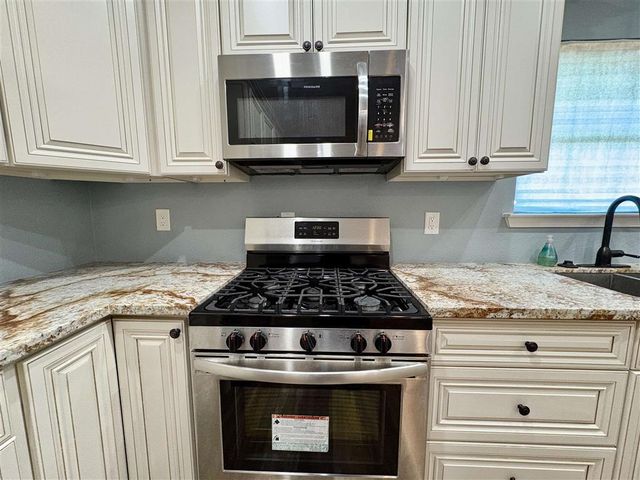 4909 W Saint Charles Ave Avenue, Lake Charles, LA 70605