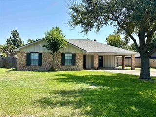 4909 W Saint Charles Ave Avenue, Lake Charles, LA 70605