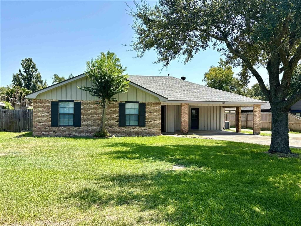 4909 W Saint Charles Ave Avenue, Lake Charles, LA 70605