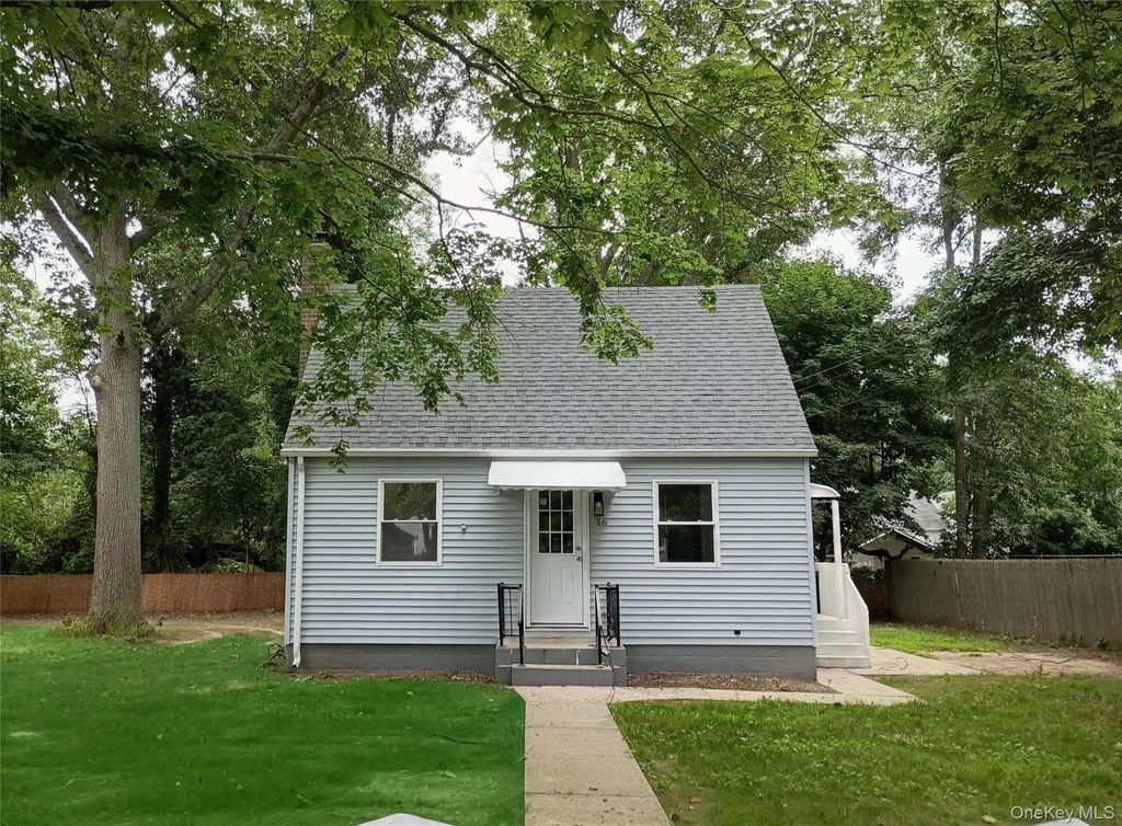 16 Neighborhood Road, Mastic Beach, NY 11951