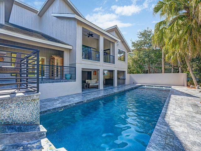 1609 HAMPTON COURT, Safety Harbor, FL 34695