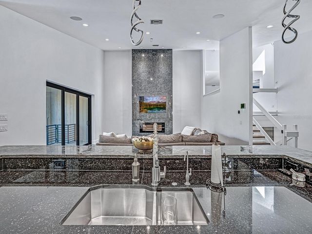 1609 HAMPTON COURT, Safety Harbor, FL 34695