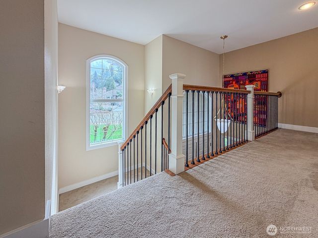 24504 SE 42nd PL, Sammamish, WA 98029