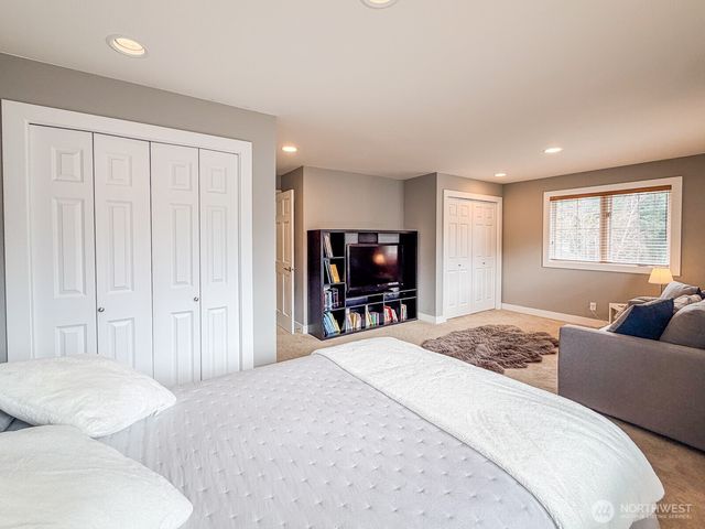 24504 SE 42nd PL, Sammamish, WA 98029