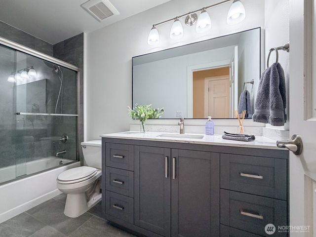 24504 SE 42nd PL, Sammamish, WA 98029