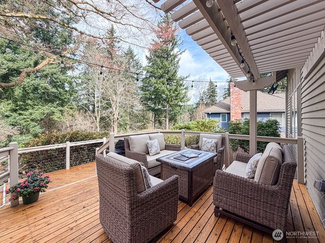 24504 SE 42nd PL, Sammamish, WA 98029