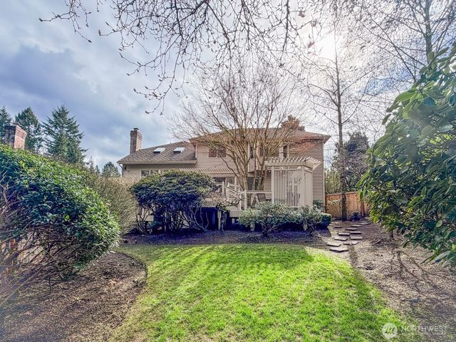 24504 SE 42nd PL, Sammamish, WA 98029