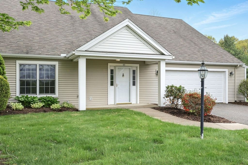 45 Ivy Circle 45, Wilbraham, MA 01095