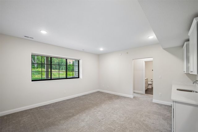 14141 Wilden Drive, Urbandale, IA 50323