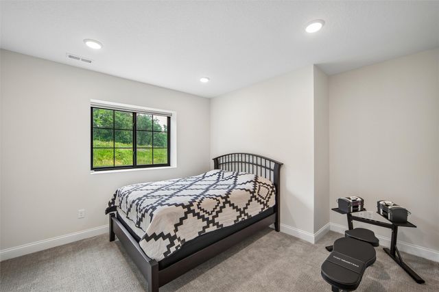 14141 Wilden Drive, Urbandale, IA 50323