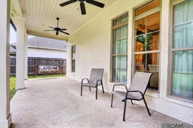 37349 Whispering Hollow Ave, Prairieville, LA 70754
