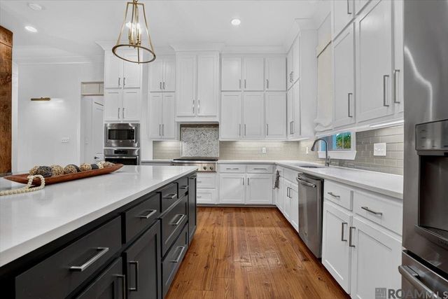 37349 Whispering Hollow Ave, Prairieville, LA 70754
