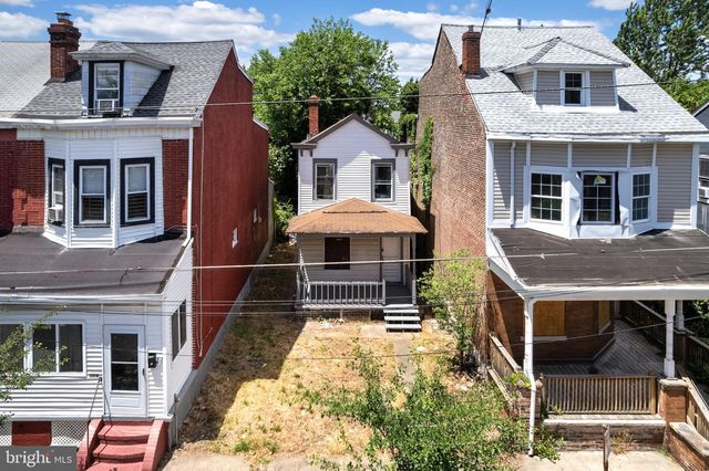 346 WALNUT AVE, Trenton, NJ 08609