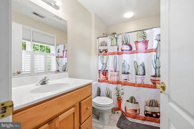 25 FOX TAIL CT, Sewell, NJ 08080