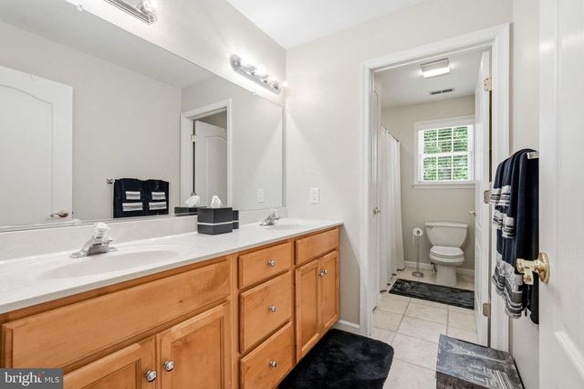 25 FOX TAIL CT, Sewell, NJ 08080