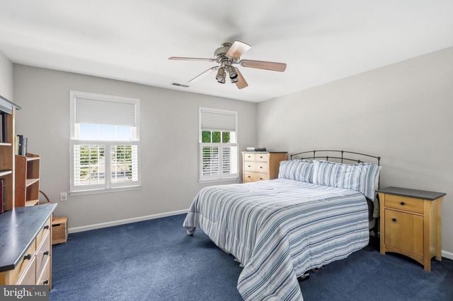 25 FOX TAIL CT, Sewell, NJ 08080
