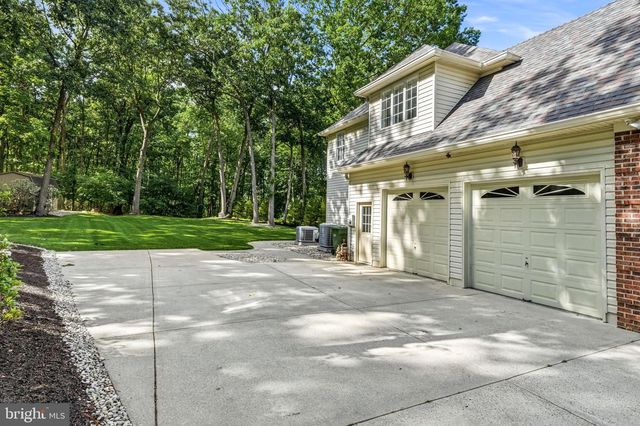 25 FOX TAIL CT, Sewell, NJ 08080