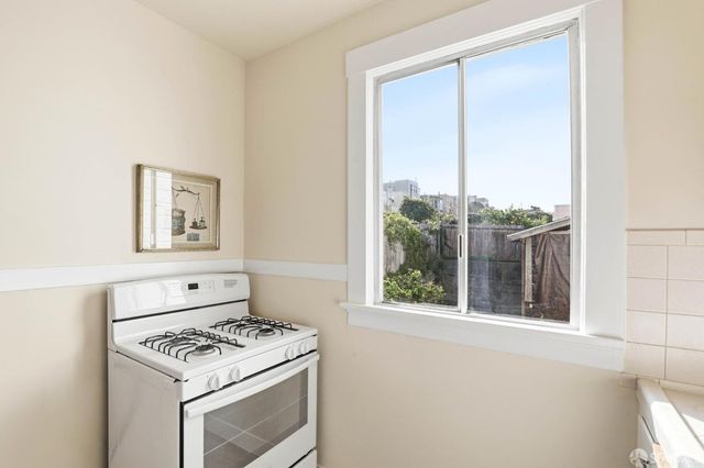 112 Russia Avenue, San Francisco, CA 94112