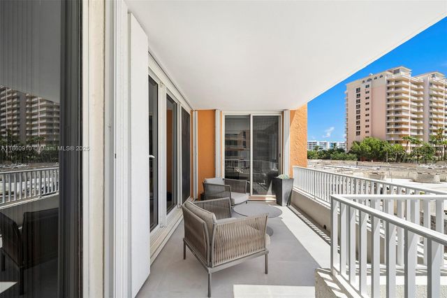 785 Crandon Blvd 303, Key Biscayne, FL 33149