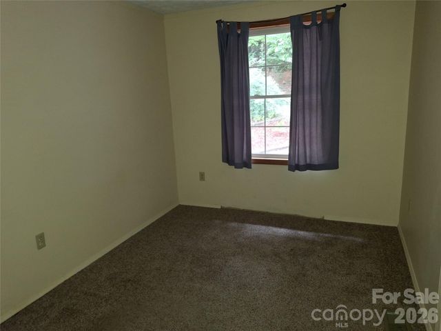 232 Tilson Drive, Mars Hill, NC 28754
