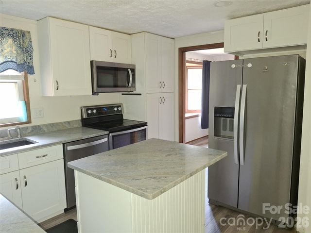 232 Tilson Drive, Mars Hill, NC 28754