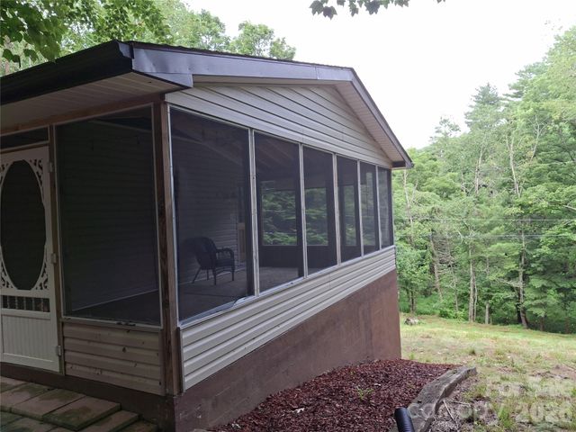 232 Tilson Drive, Mars Hill, NC 28754