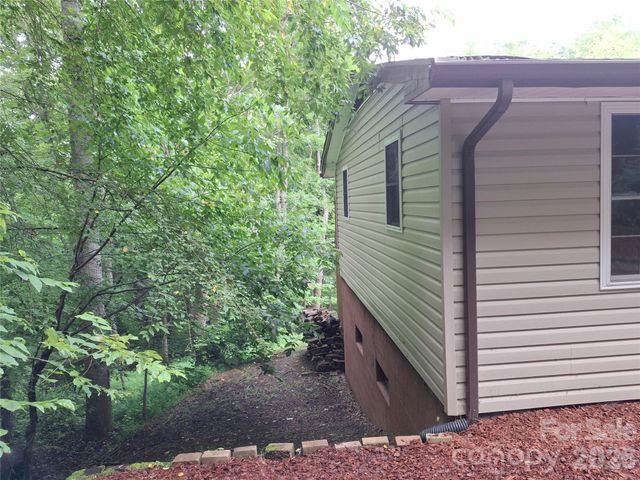 232 Tilson Drive, Mars Hill, NC 28754
