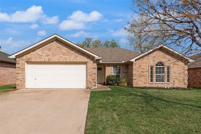 2010 Sword Fish Drive, Mansfield, TX 76063
