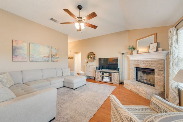 2010 Sword Fish Drive, Mansfield, TX 76063